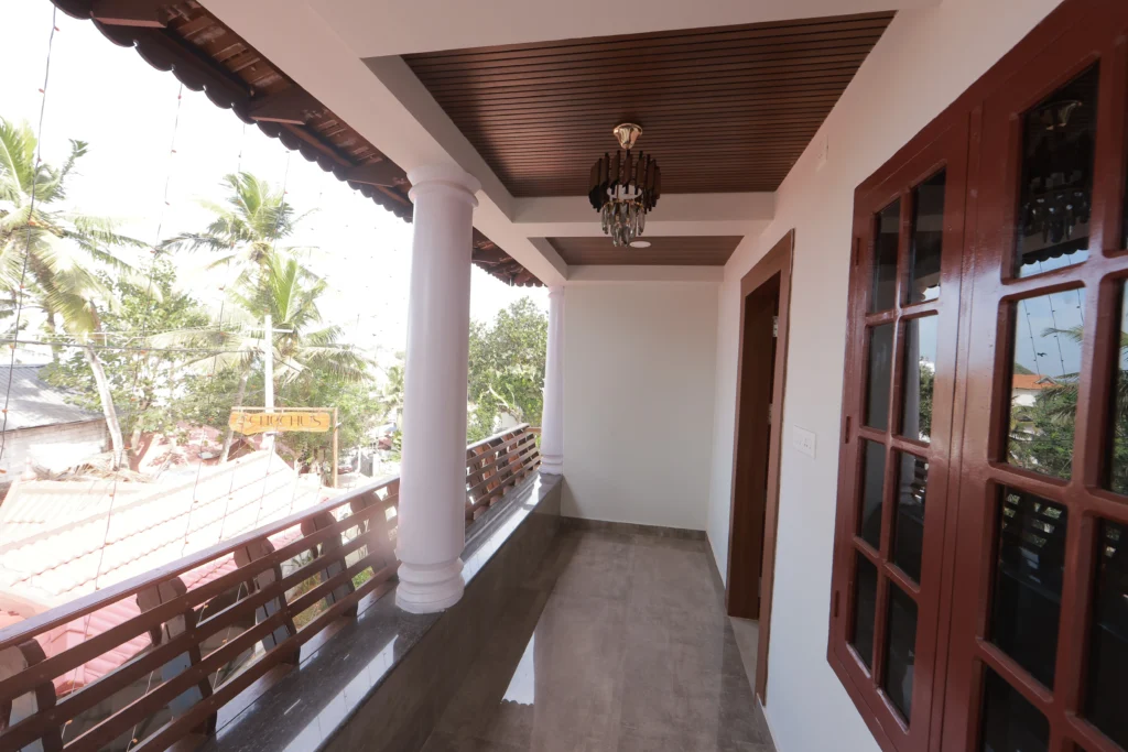 201BALCONY