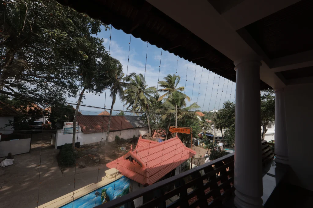 201BALCONYSEAVIEW