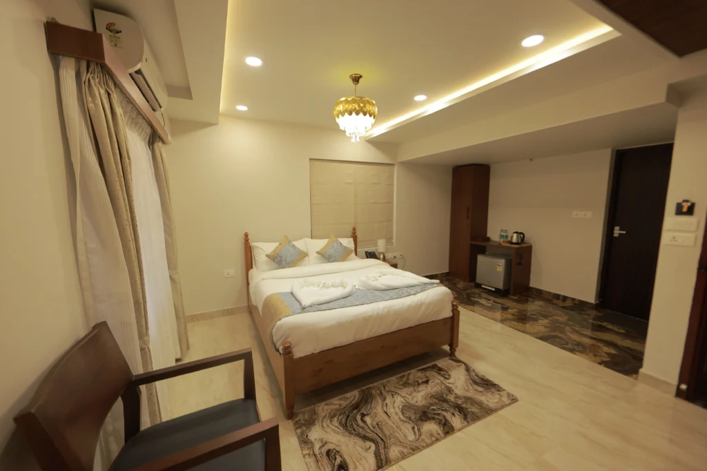 202-BEDROOMVIEWLOWANGLE