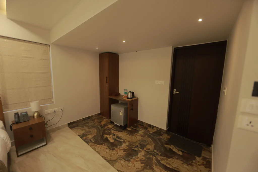 202-DRESSINGAREA