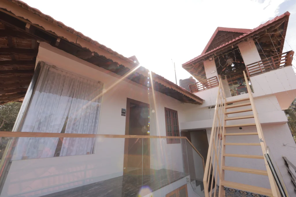 BALCONYFRONTVIEW